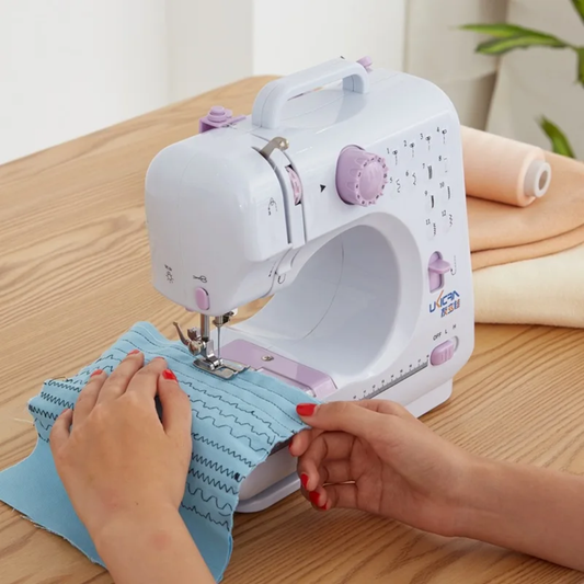 Machine à coudre électrique multifonction qui fait la broderie