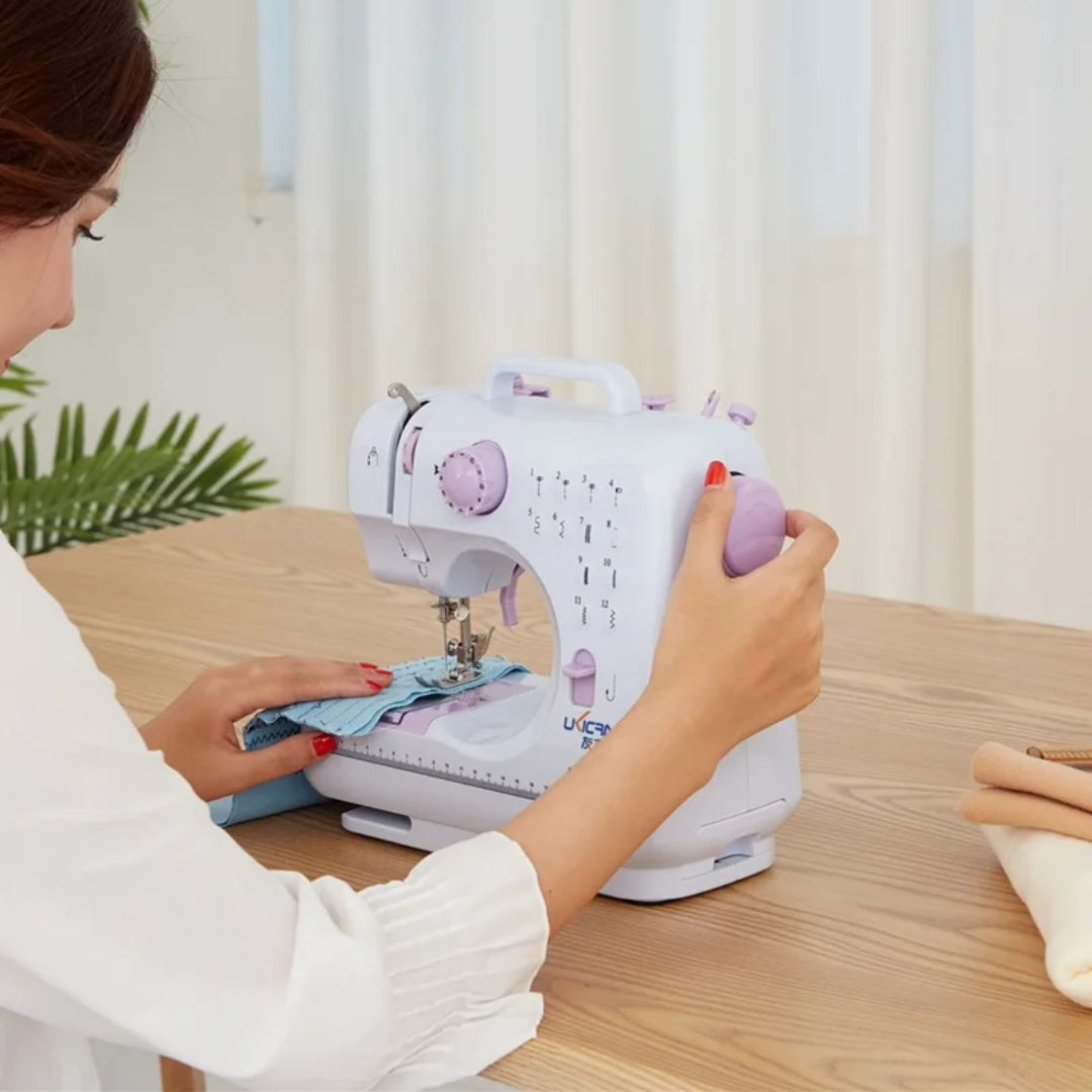 Machine à coudre électrique multifonction qui fait la broderie